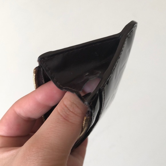 Louis Vuitton coin purse vernis amarante key chain - Picture 8 of 8